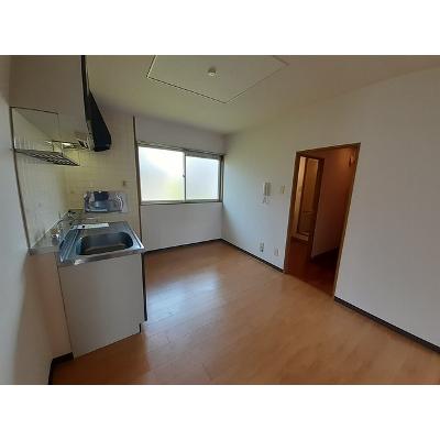 シルバーヴェリー金剛 201【管理NO：1-004133501-02010】 ★家具家電は申し込み後に搬入します★の物件写真2