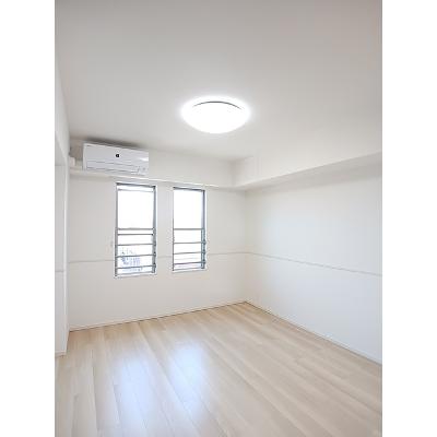 ラ・ルーチェ　Ｙ 303【管理NO：1-027302401-03030】 ★家具家電は申し込み後に搬入しますの物件写真2