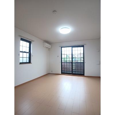 グリーンアンジュⅡ 101【管理NO：1-015107002-01010】 ★家具家電は申し込み後に搬入します★の物件写真2