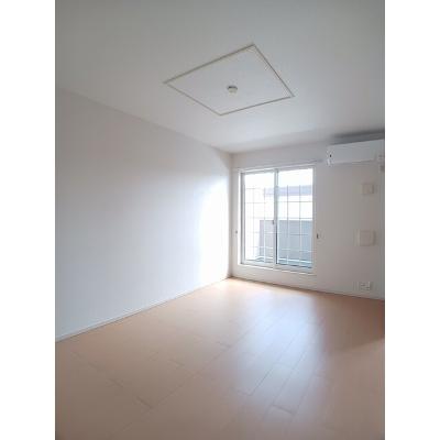 サンリット　カーサ 202【管理NO：1-018419501-02020】 ★家具家電は申し込み後に搬入しますの物件写真2