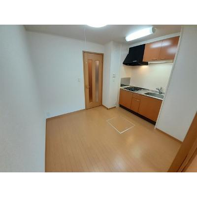 ミニヨン 101【管理NO：1-015301001-01010】 ★家具家電は申し込み後に搬入します 2026年07月中旬入居可能の物件写真2