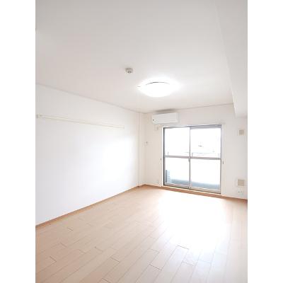 エステート・レイⅢ 303【管理NO：1-014317101-03030】 ★家具家電は申し込み後に搬入しますの物件写真2