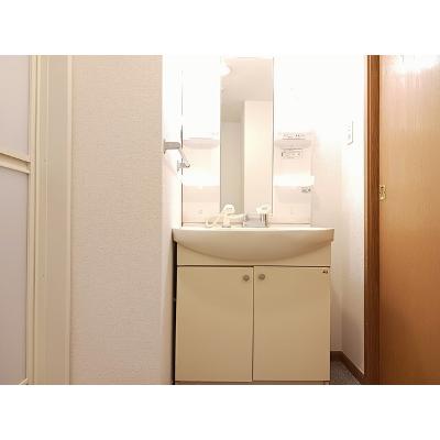 ロイヤルアイフティ 302【管理NO：1-006704401-03020】 ★家具家電は申し込み後に搬入します 2026年08月中旬入居可能の物件写真6