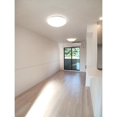 フリーデ　プロムナード 102【管理NO：1-028502201-01020】 ★家具家電は申し込み後に搬入しますの物件写真2