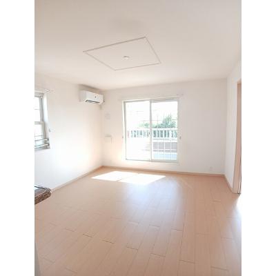 ベッラカ－サ 201【管理NO：1-016318501-02010】 ★家具家電は申し込み後に搬入します★の物件写真2