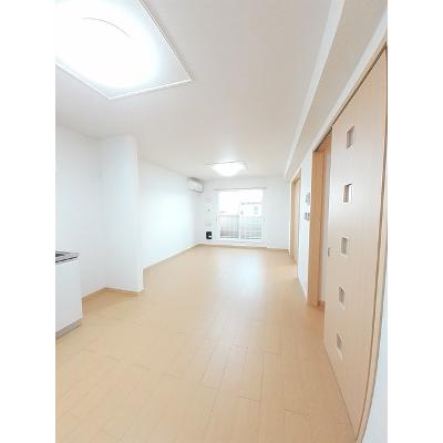 フォンテーヌ２番館 203【管理NO：1-016916101-02030】 ★家具家電は申し込み後に搬入しますの物件写真2