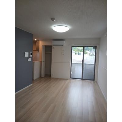 プラージュ 108【管理NO：1-027409001-01070】 ★家具家電は申し込み後に搬入しますの物件写真2