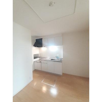 リアン・ヴーケ 101【管理NO：1-022170601-01010】 ★家具家電は申し込み後に搬入します★の物件写真3