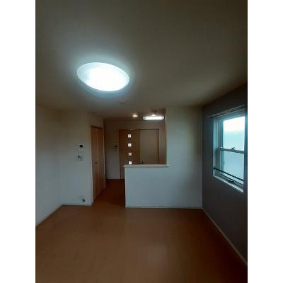 ルミナス 201【管理NO：1-018904901-02010】 ★家具家電は申し込み後に搬入します★の物件写真2