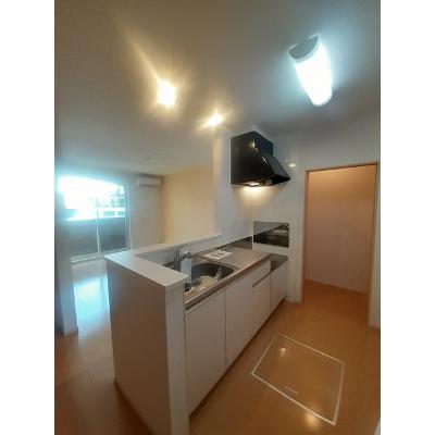プロムナーゼⅡ 101【管理NO：1-018002802-01010】 ★家具家電は申し込み後に搬入します★の物件写真3