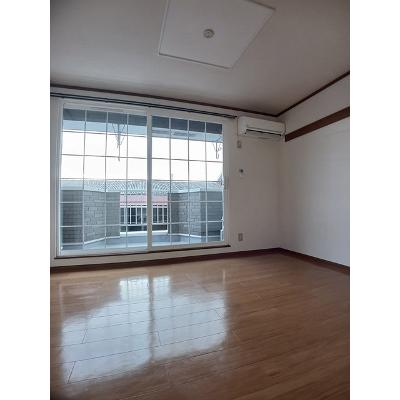 エピナールⅡ 202【管理NO：1-010562302-02020】 ★家具家電は申し込み後に搬入しますの物件写真2