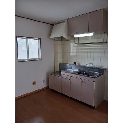コーポコマツ 201【管理NO：1-007316601-02010】 ★家具家電は申し込み後に搬入します★の物件写真3