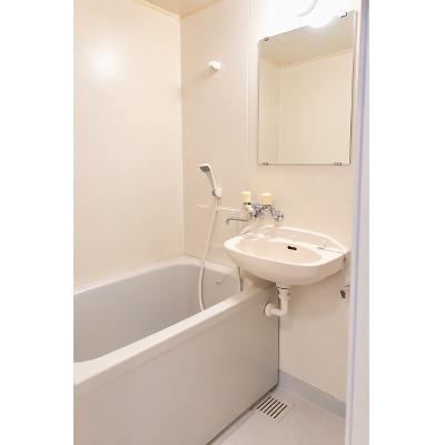 メゾンハッピーⅠ 203【管理NO：1-006451301-02030】 ★家具家電は申し込み後に搬入します★の物件写真4