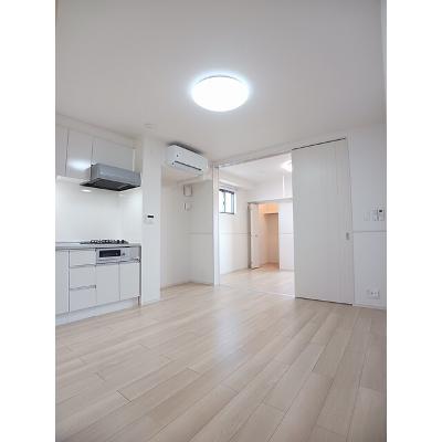 モンテリザイア紀和 301【管理NO：1-028194301-03010】 ★家具家電は申し込み後に搬入しますの物件写真2
