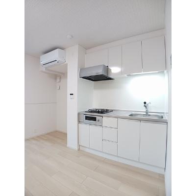 モンテリザイア紀和 205【管理NO：1-028194301-02040】 ★家具家電は申し込み後に搬入しますの物件写真3