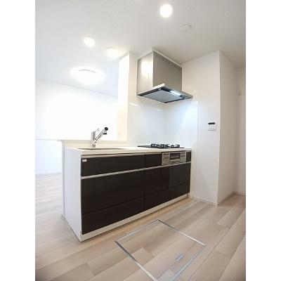 ヴァーサ・メローネⅢ 105【管理NO：1-027320801-01040】 ★家具家電は申し込み後に搬入しますの物件写真3