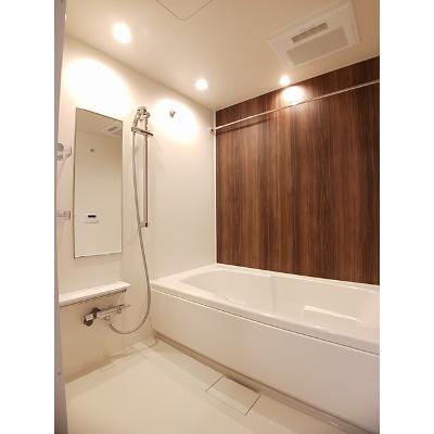 ヴァーサ・メローネⅢ 103【管理NO：1-027320801-01030】 ★家具家電は申し込み後に搬入します★の物件写真4