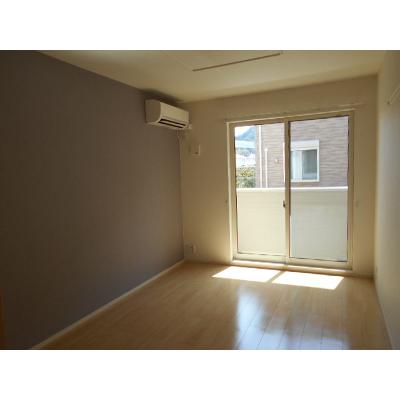 ルーチェ　ソラーレⅢ 103【管理NO：1-022655903-01030】 ★家具家電は申し込み後に搬入します★の物件写真2