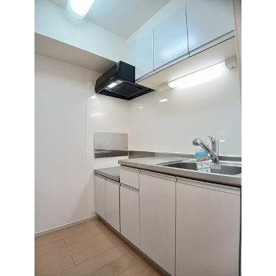 リヴェール松江 203【管理NO：1-019935601-02030】 ★家具家電は申し込み後に搬入しますの物件写真3