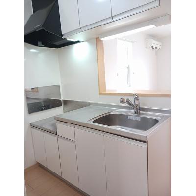 プリムローズ　Ⅱ 101【管理NO：1-015864301-01010】 ★家具家電は申し込み後に搬入しますの物件写真3