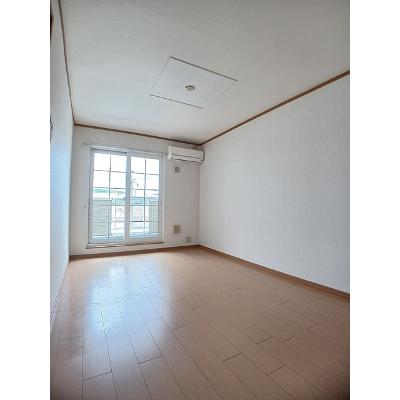 ポルトラーノⅢ 202【管理NO：1-012568102-02020】 ★家具家電は申し込み後に搬入しますの物件写真2