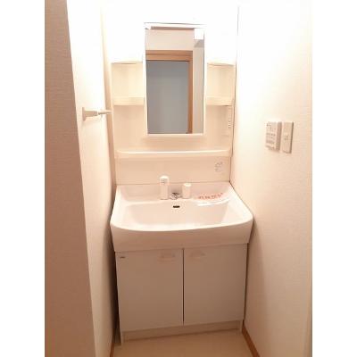 カサデプラシードⅠ 203【管理NO：1-011883601-02030】 ★家具家電は申し込み後に搬入しますの物件写真6