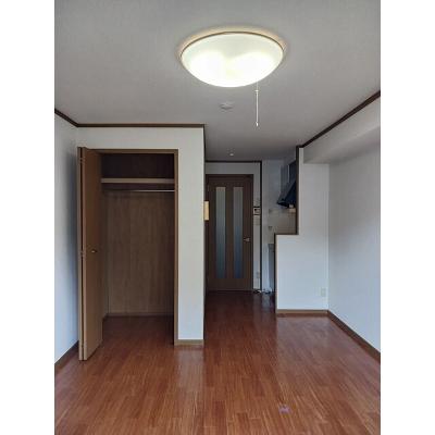 シャン・ド・フルール 202【管理NO：1-011401401-02020】 ★家具家電は申し込み後に搬入します★ ★2026年09月中旬入居可能★の物件写真2