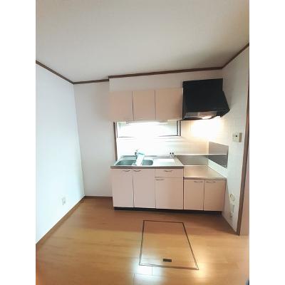 チェリークイーン 103【管理NO：1-011081101-01030】 ★家具家電は申し込み後に搬入します★の物件写真3