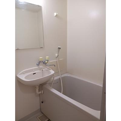 メゾンハッピーⅠ 202【管理NO：1-006451301-02020】 ★家具家電は申し込み後に搬入します★の物件写真4