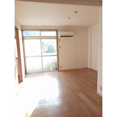 コーポサンシャイン 205【管理NO：1-004690201-02040】 ★家具家電は申し込み後に搬入します★の物件写真2