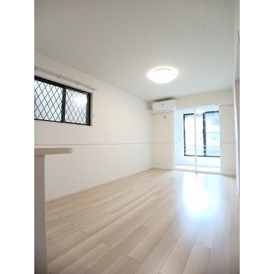 フレスコ・パッソⅡ 101【管理NO：1-027345902-01010】 ★家具家電は申し込み後に搬入しますの物件写真2