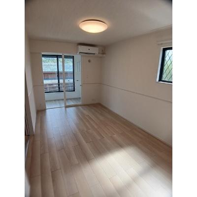ルミエール　Ⅱ 105【管理NO：1-027181302-01040】 ★家具家電は申し込み後に搬入しますの物件写真2
