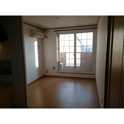 メルヴェーユⅢ 201【管理NO：1-011822102-02010】 ★家具家電は申し込み後に搬入します★の物件写真2