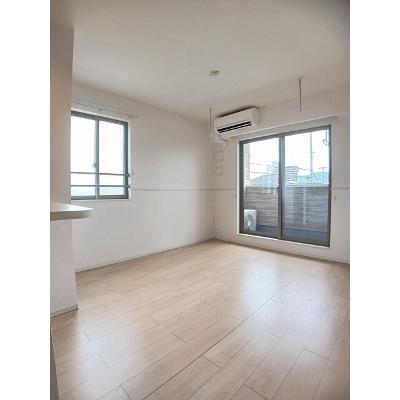 ベル・カーサ 201【管理NO：1-025298001-02010】 ★家具家電は申し込み後に搬入します★の物件写真2