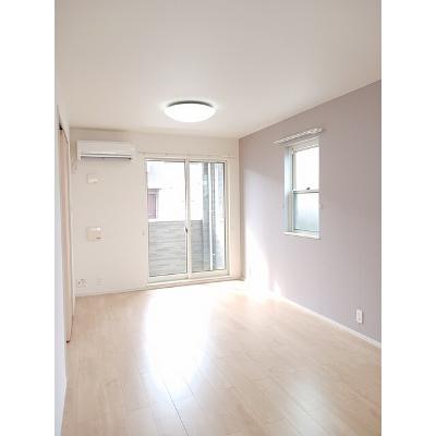 ラ・ドゥサーⅠ 101【管理NO：1-022304401-01010】 ★家具家電は申し込み後に搬入します★の物件写真2