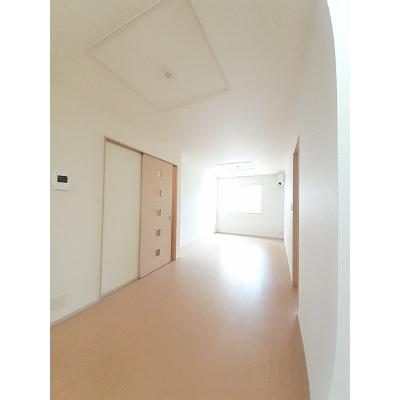 レヴェランスＢ 102【管理NO：1-020202802-01020】 ★家具家電は申し込み後に搬入しますの物件写真2