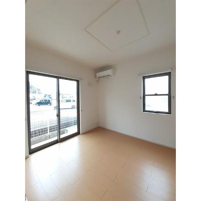 ストロベリーガーデンＢ 103【管理NO：1-017555702-01030】 ★家具家電は申し込み後に搬入します★の物件写真2
