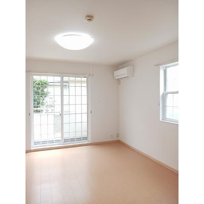 ライトハウス 105【管理NO：1-017017901-01040】 ★家具家電は申し込み後に搬入します★の物件写真2