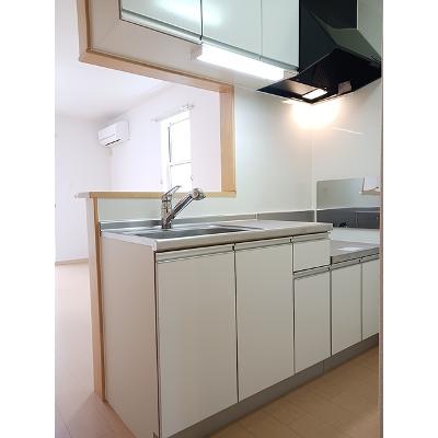 ライトハウス 105【管理NO：1-017017901-01040】 ★家具家電は申し込み後に搬入します★の物件写真3
