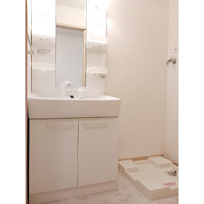 ライトハウス 105【管理NO：1-017017901-01040】 ★家具家電は申し込み後に搬入します★の物件写真6