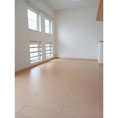 リーフムーン 205【管理NO：1-016270501-02040】 ★家具家電は申し込み後に搬入します★の物件写真2