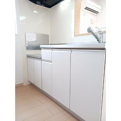 リーフムーン 205【管理NO：1-016270501-02040】 ★家具家電は申し込み後に搬入します★の物件写真3