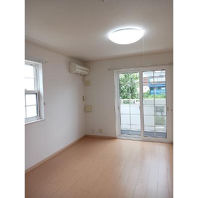 プレ・ガール・シェトワ　Ⅰ 101【管理NO：1-016138801-01010】 ★家具家電は申し込み後に搬入しますの物件写真2