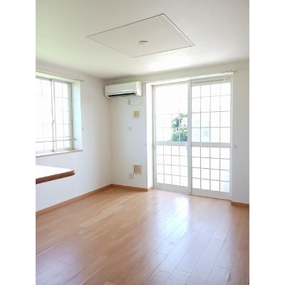 デュエル　ミサキⅢ　Ａ 201【管理NO：1-012615401-02010】 ★家具家電は申し込み後に搬入しますの物件写真2