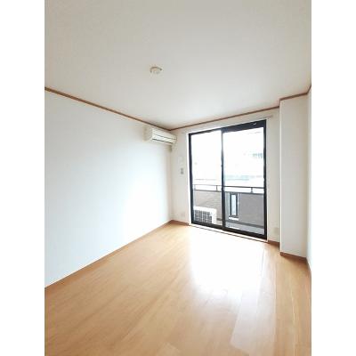 サザン・ヴィアーレＢ 105【管理NO：1-011812502-01040】 ★家具家電は申し込み後に搬入しますの物件写真2