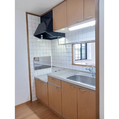 カサ　モデルナ　Ⅱ 105【管理NO：1-011640702-01040】 ★家具家電は申し込み後に搬入します 2026年08月上旬入居可能の物件写真3