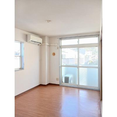 クレセント 201【管理NO：1-007933901-02010】 ★家具家電は申し込み後に搬入します★の物件写真2
