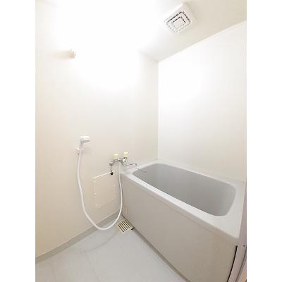ＣｏｕｎｔｒｙⅡ 201【管理NO：1-007781502-02010】 ★家具家電は申し込み後に搬入しますの物件写真4
