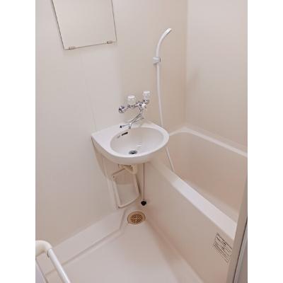 カーザ・モラエス 203【管理NO：1-007615301-02030】 ★家具家電は申し込み後に搬入します★の物件写真4