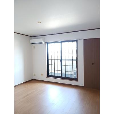 apartment 徳島県小松島市中田町字出口１５番地 

↓地図はこちらから